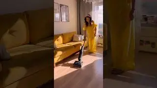 She already had 3 vacuum cleaners - but who was stopping 🤣 New assistant: ROBOROCK F25 ACE Combo🧹