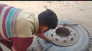 TRUCK ka tube langota  donon fat Gaya 😍😯🚚 TURCK ka tyare repair 🚚😍 #tyre puncture