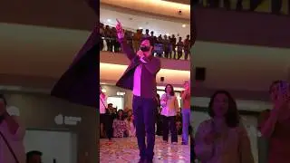 #vickykaushal singing with his fans ❤️#phiraurkyachahiye #zarahatkezarabachke#ytshorts#shorts#status