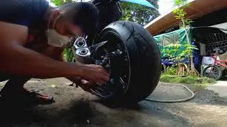 DIY cheap and easy cleaning of motorcycle chain | How to clean the chain of Kawasaki z1000