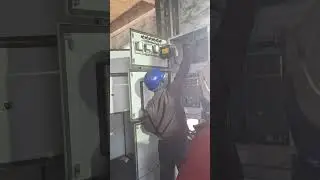 Vcb breaker rack out