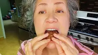 Ruth Styles Tries Whitman's S'mores Chocolate Candy