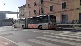 Vanhool AG300 9302 sulla linea 7 , ormai quasi una rarit&agrave;
