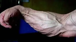 КАК ДОБИТЬСЯ РЕЗКИХ РУК И СТОЙКОГО ПРИРОСТА МЫШЦ