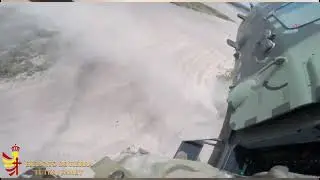 Tripulaciones NH-90 #FAMET que desplegarán en #Mali realizan sesiones de vuelo en con tomas en polvo