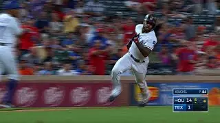 HOU@TEX: DeShields belts an inside-the-park home run