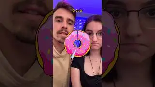 Чтобы выиграть, нужно идеально разрезать пончик!! #игра #веселье #пара