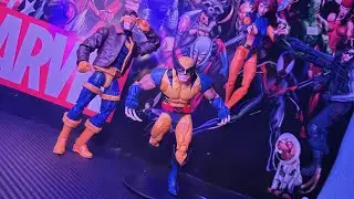 Marvel's legends X-MEN love tringle three pack with wolverine,jean grey and, cyclops!
