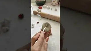DIY clay mushrooms for plants🍄#ceramic #clay #shortsfeed #shorts #diy#diycrafts #mushroom #plants