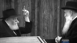 Rare Footage | The Rebbe in Private Conversation