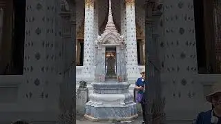 Wat Arun Bhuddist Temple #monks #architecture #200thb