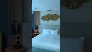 Best affordable hotel with Burj Khalifa view - DoubleTree by Hilton Business Bay Dubai #travelvlog