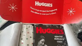Unboxing free samples from Huggies | sign up to get your free Nb diapers and Wipes