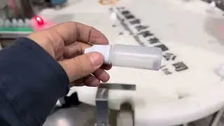 Plastic bottle automatic unscrambler ball bearings adding paint filling screw capping machine