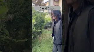 Normal Person vs Daryl Dixon Fighting a Walker#thewalkingdead #daryldixon