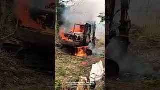 🚨 Construction Site Disaster! Excavator Fire Rages! 🚨