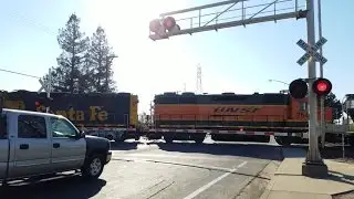 Fruitridge Road Railroad Crossing, BNSF 195 Sac Local Clearing Switch, Sacramento CA