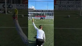 INTENSE REACTION TRAINING 😏 #goalkeeper #goalkeepertraining