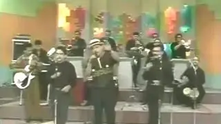Bobby Valent&iacute;n y su Orquesta con Marvin Santiago &ldquo;Papel de payaso&rdquo; (live)
