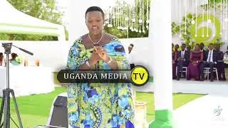 Annah Muriisa Live...