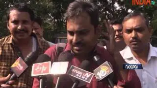 Political Satirist Ravi kiran Attend Tullur P.S - INDIA TV Telugu