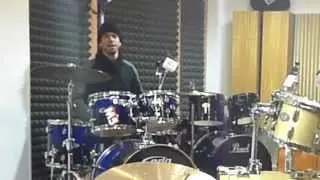 Dennis Kreimer playing at Music City music store - Prague, Czech Republic