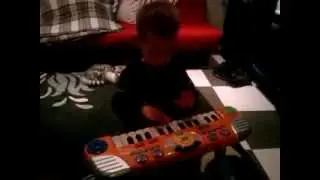 Игра на пианино /  Playing the piano / Tocar el piano