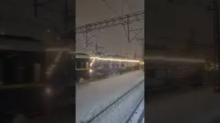 Крутая бригада! Очень приветливый ЧС6-028 &laquo;Сапфир&raquo; проезжает пл. Лихоборы #ржд #поезд #вантуз