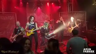 Azijnfabriek  | Concert - Up The Irons - Roerig