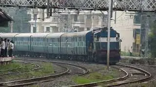 EMD honking Erode WDM-3A curves through Chinchwad