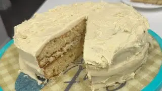 So Tasty Orange Cake with Orange Buttercream Frosting #orangecake #cake #buttercream #frosting