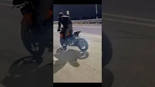 Rolling Burnout🔥|#shorts #shortvideo #duke390 #bike #ride #racing #street #stunts #omg #kids #ktm