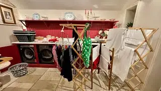 Getting on Top of Laundry Before Christmas (Ignore the Huge Wasps Kate 😅)