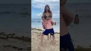 Папи Бесукон обожает знакомиться с девушками на пляже! 💪☘️🌊 #шорты #видеошорт #пляж #пикап #мексика