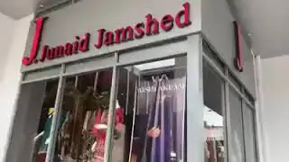 Mulna tariq jameel visit junaid Jamshed shop at Australia'