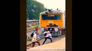 😮 இந்தியாவில் மிரளவிடப்போகும் ஜப்பான் ரயில்கள் 💥 Japan Bullet Train #shortsfeed #tamil #history