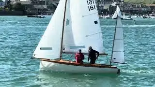 Salcombe Yawls Battle to the Line – Solo Dinghy Skims Ferry Hard in Close Finish!