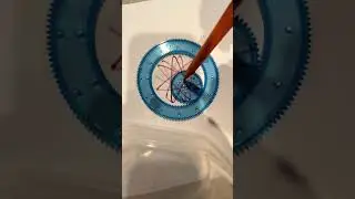 Exploring Art with Kids Using a Spirograph #spirograph #shoptoysandtots