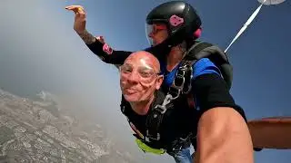 Michael Primer salto en paraca&iacute;das! desde 10000 pies en iJump Gran Canaria