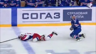 Широков атакует Красковского, спорит с Новотны