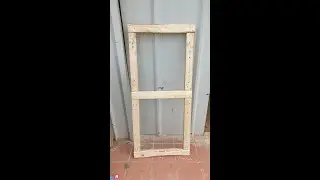 Semplice e velocissima idea di porta per esterno. A me serve per un pollaio.