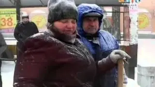 Сильный снегопад парализовал Таганрог (5 канал ТНТ, 29 01 2014)