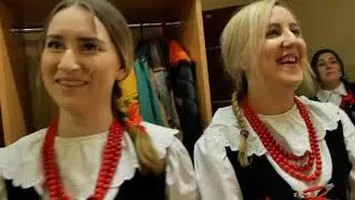 Kulisy widowiska Ubiercie, ubiercie nase siekierecki