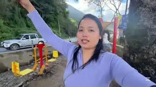 यसरी बीच बाटोमा  छोरीलाई छोडेर 😓हिडे म😂
