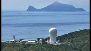 藍天碧海無限美景的三貂角燈塔