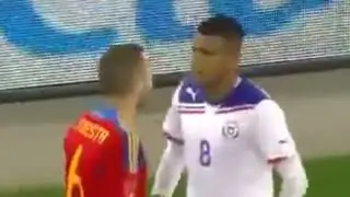 Arturo Vidal Fight vs Sergio Ramos & Andr&eacute;s Iniesta 💪 💪  Rare Clip