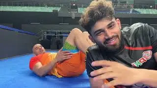 Ajay Thakur Showing Perfect Sit-Up Technique 💪 | Kabaddi Fitness Training #Kabaddi #AjayThakur