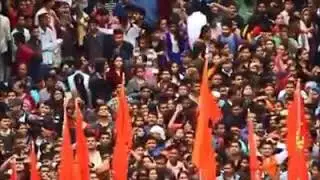 Shocking crowd giving way to Ambulance. So Amazing