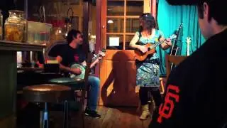 Emily Yates - Shut Yer Face (Bazaar Cafe 3-12-13)