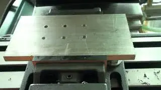 Yornew Small cnc milling machine tapping